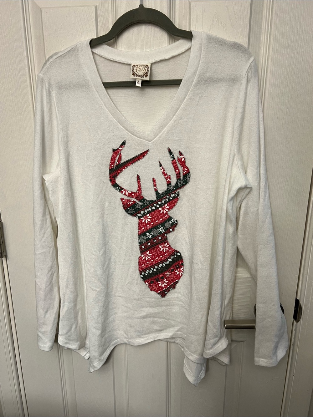 Truself Women’s White Fair Isle Reindeer V-Neck Long Sleeve Knit Tee L